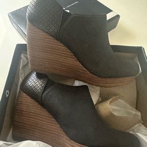 NEW Dr Scholl’s Slip On Booties